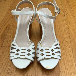 BCBGeneration Paulina wedge sandals in White size 6